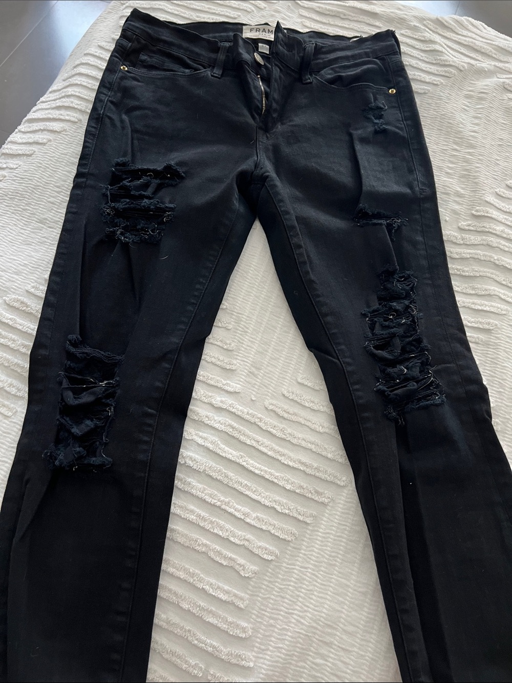 Black Distressed Skinny Jeans Frame size 27